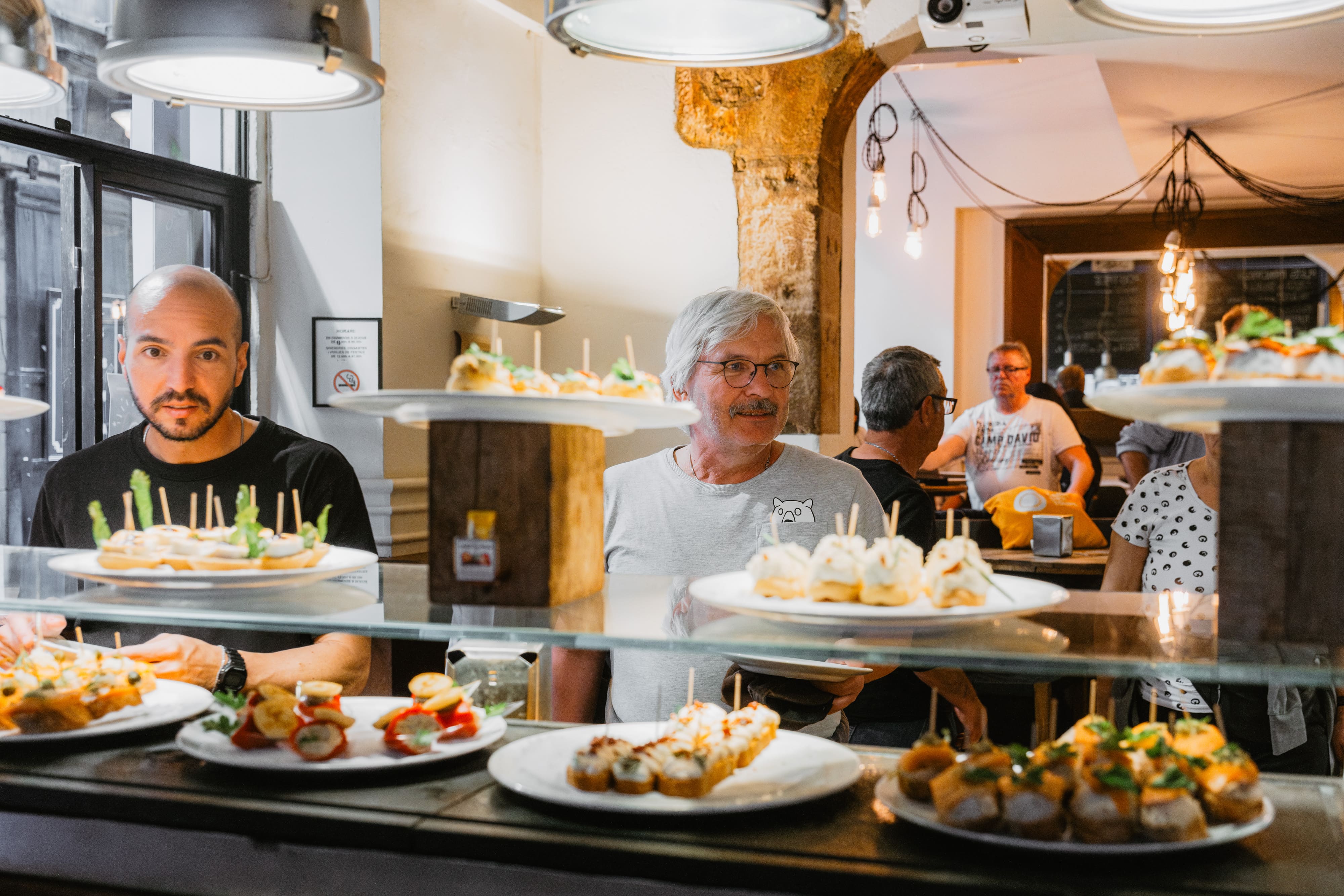 barcelona tapa tour with carpe diem