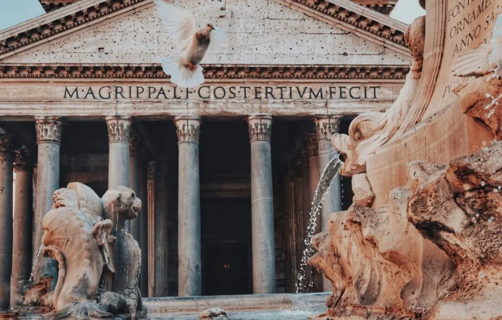 Pantheon-Fountain