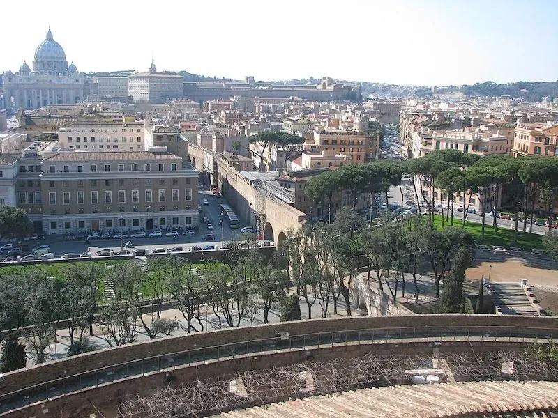 Passetto-di-Borgo-as-viewed-from-the-top-of-Castel-Santangelo