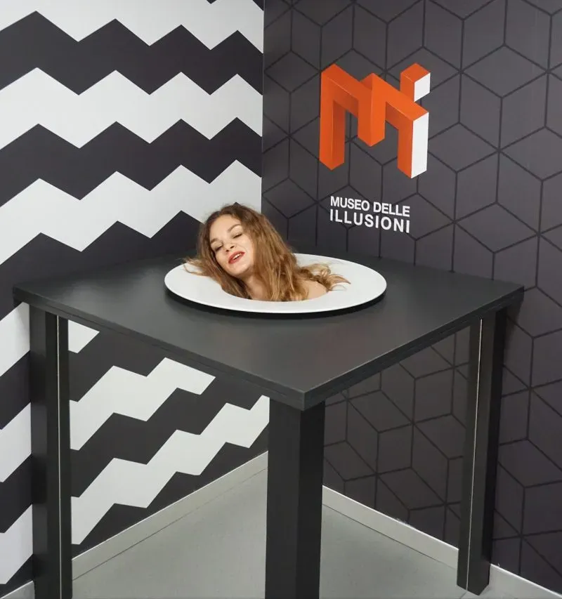 Tesa-sul-piato-head-on-the-platter-800x0-c-default