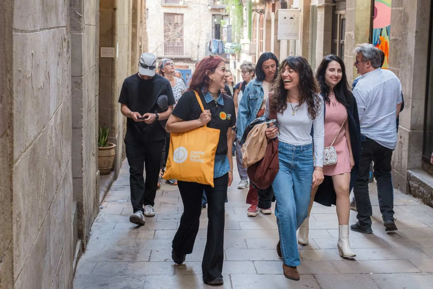 Guests entering El Callejón tapas restaurant in El Born on the Barcelona Food Tour