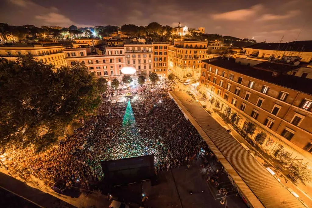 Open Air Cinema in Piazza San Cosimato. Photo from Romeing